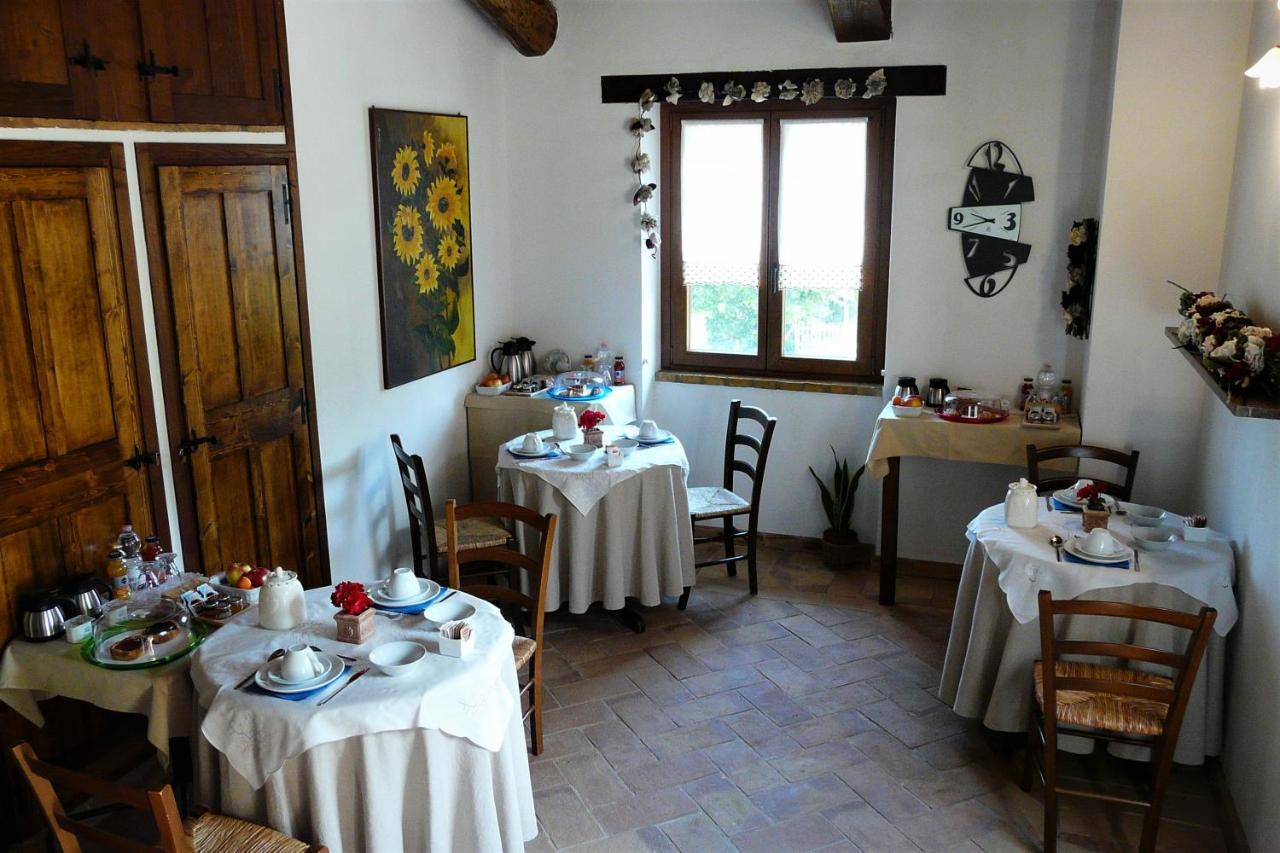 Casale Le Orme Bed & Breakfast Тоди Екстериор снимка