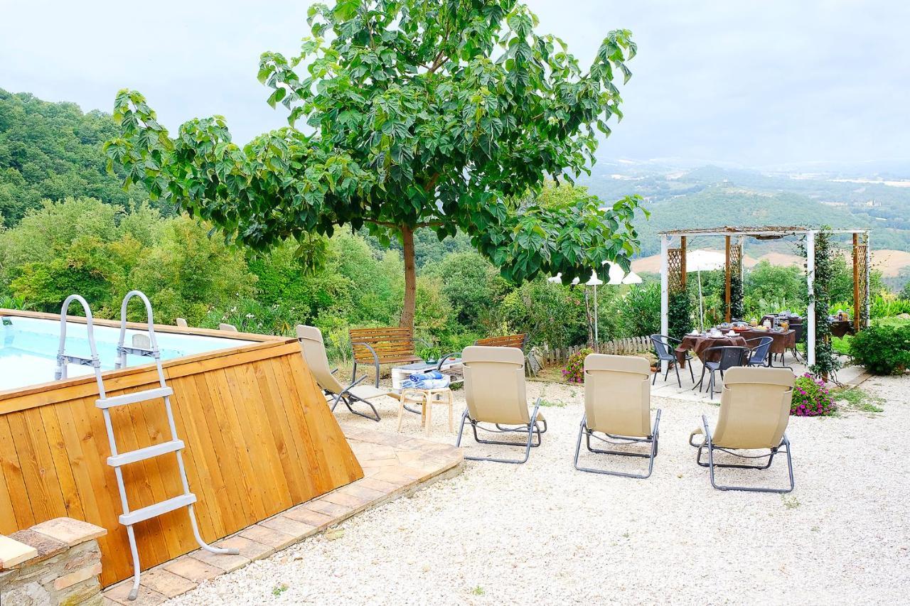 Casale Le Orme Bed & Breakfast Тоди Екстериор снимка