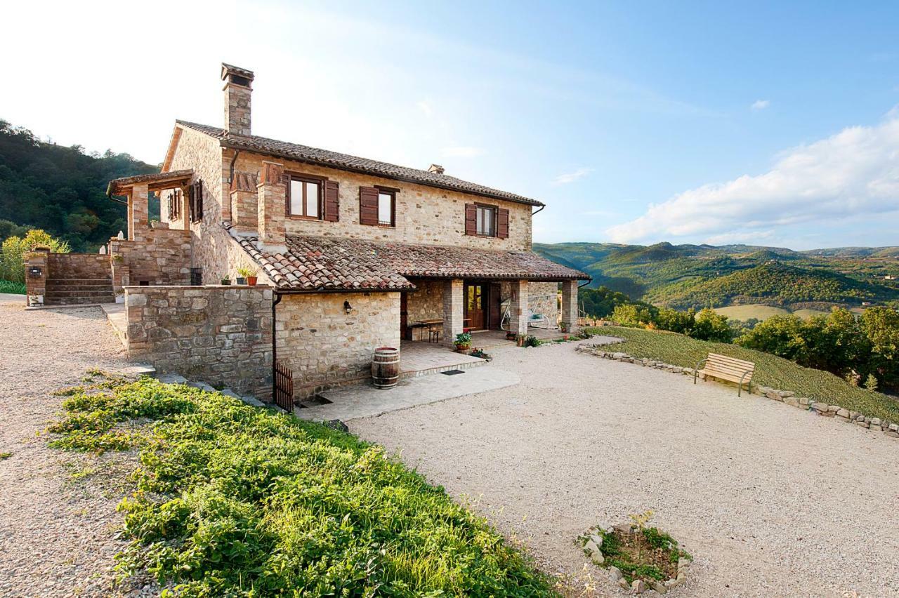 Casale Le Orme Bed & Breakfast Тоди Екстериор снимка