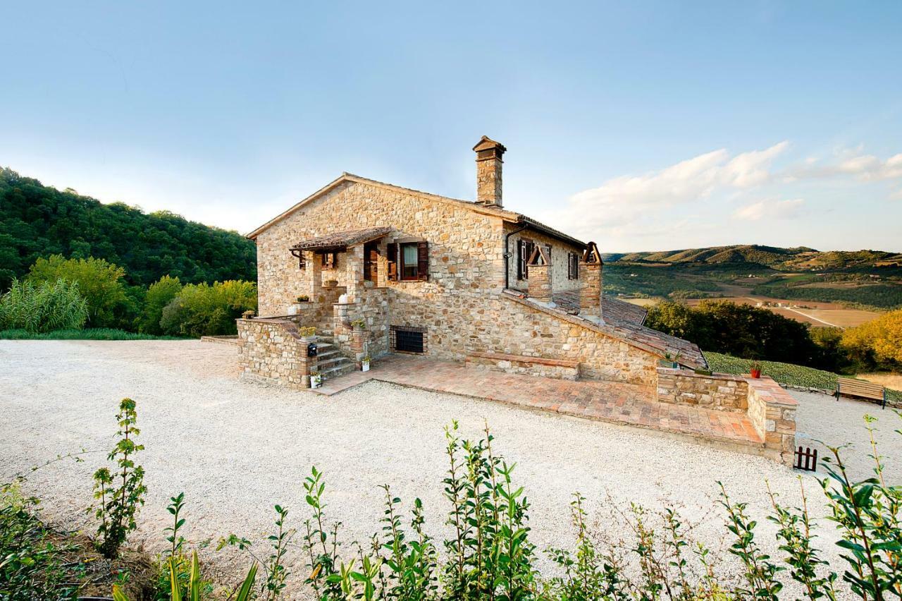 Casale Le Orme Bed & Breakfast Тоди Екстериор снимка